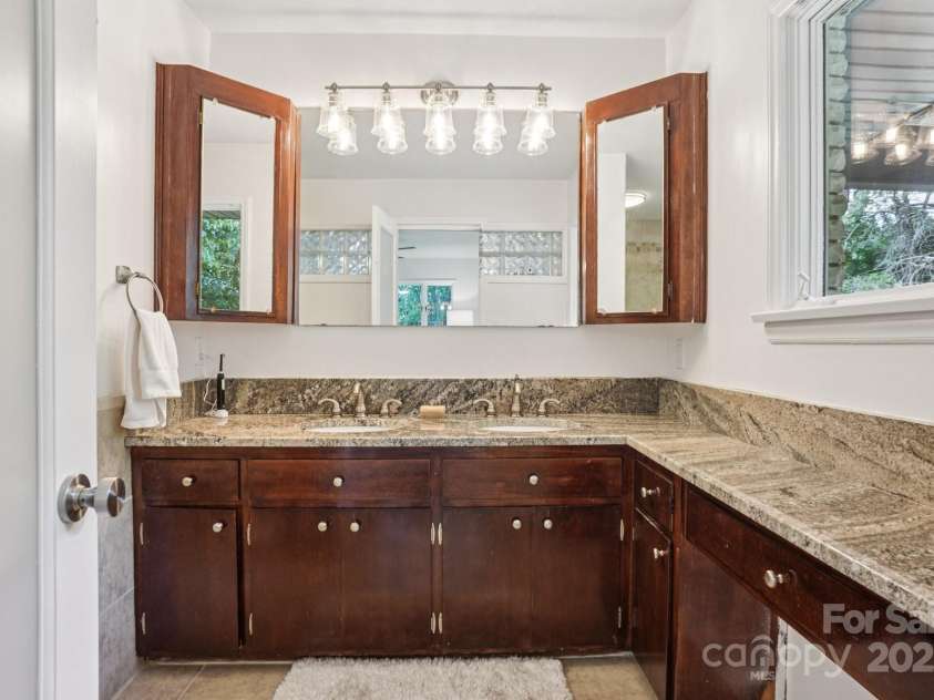 7107 Cedarfield Road, Charlotte, NC 28227.  MLS# CAR4275661, YatesRealty ID 23677. 