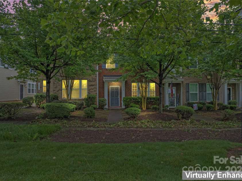 18460 Catawba Avenue, Cornelius, NC 28031.  MLS# CAR4259480, YatesRealty ID 23678. 