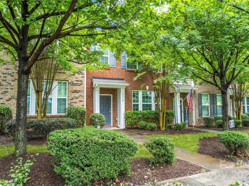 18460 Catawba Avenue, Cornelius, NC 28031.  MLS# CAR4259480, YatesRealty ID 23678. 