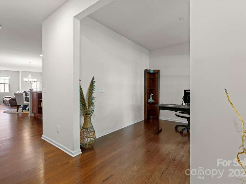 18460 Catawba Avenue, Cornelius, NC 28031.  MLS# CAR4259480, YatesRealty ID 23678. 