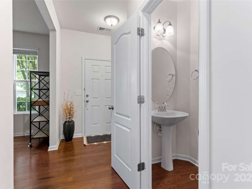 18460 Catawba Avenue, Cornelius, NC 28031.  MLS# CAR4259480, YatesRealty ID 23678. 