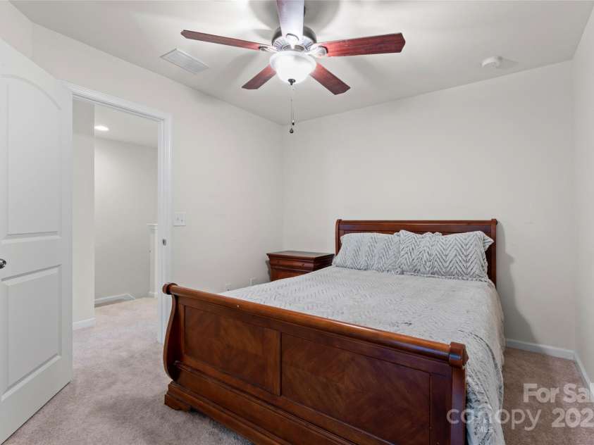 18460 Catawba Avenue, Cornelius, NC 28031.  MLS# CAR4259480, YatesRealty ID 23678. 