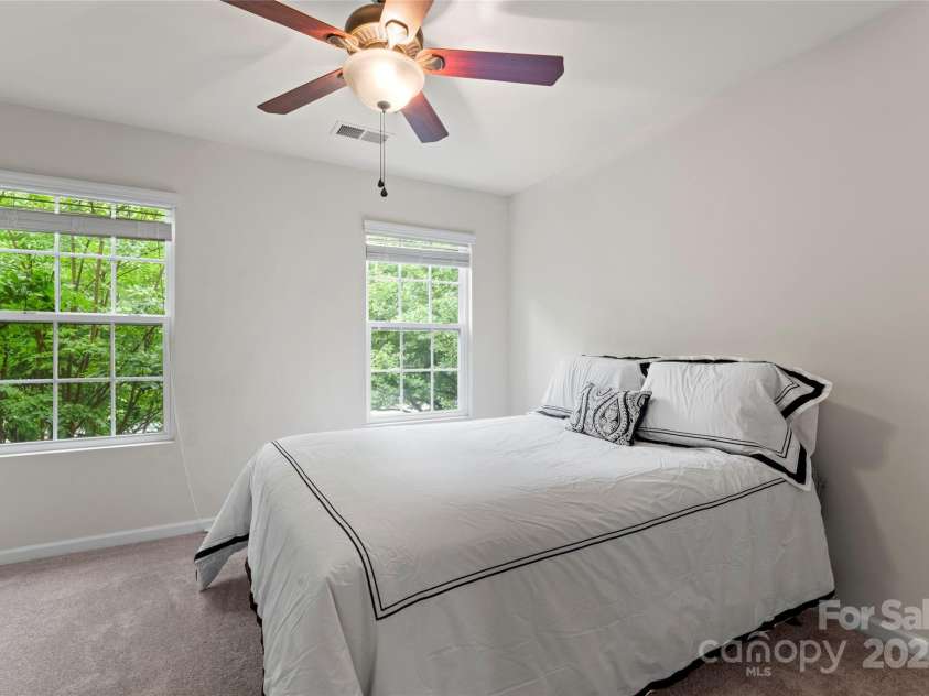 18460 Catawba Avenue, Cornelius, NC 28031.  MLS# CAR4259480, YatesRealty ID 23678. 