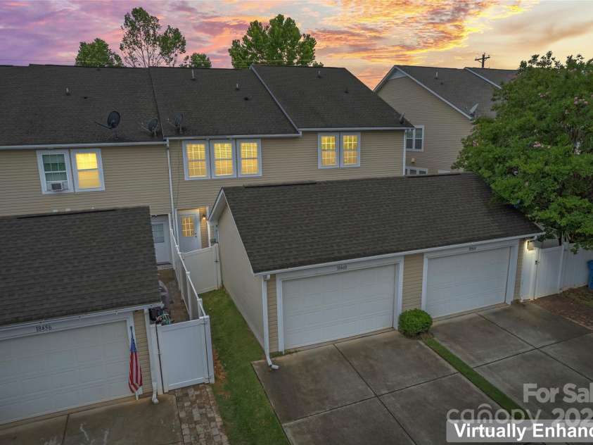 18460 Catawba Avenue, Cornelius, NC 28031.  MLS# CAR4259480, YatesRealty ID 23678. 