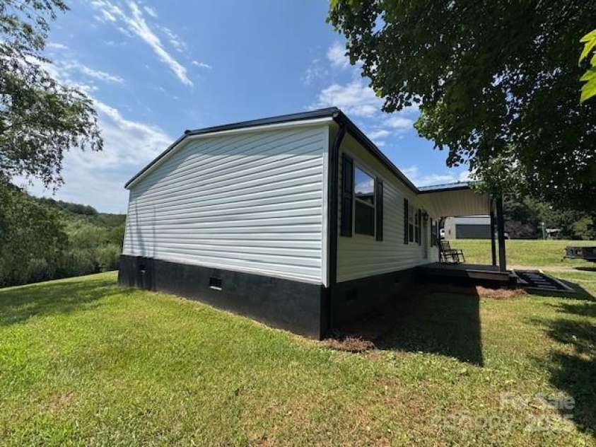 4061 Stone Creek Court, Lenoir, NC 28645.  MLS# CAR4261473, YatesRealty ID 23679. 