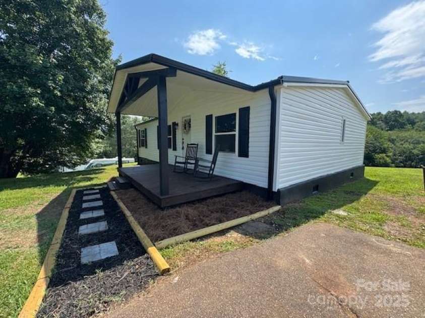 4061 Stone Creek Court, Lenoir, NC 28645.  MLS# CAR4261473, YatesRealty ID 23679. 