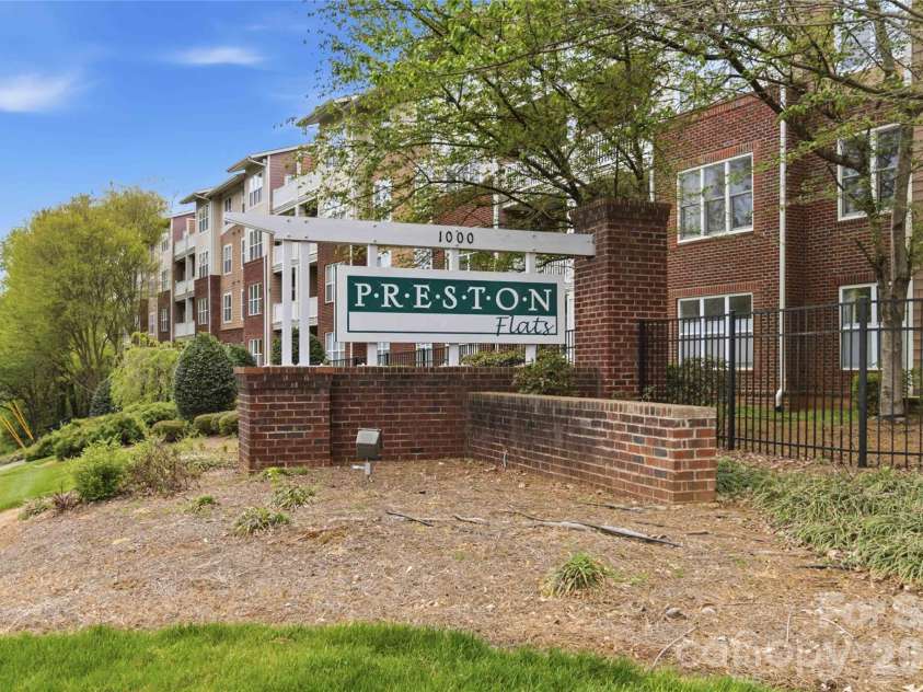 1000 Woodlawn Road, Charlotte, NC 28209.  MLS# CAR4358503, YatesRealty ID 2368. 