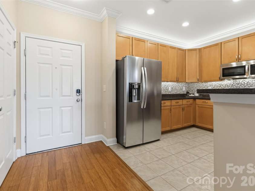 1000 Woodlawn Road, Charlotte, NC 28209.  MLS# CAR4358503, YatesRealty ID 2368. 