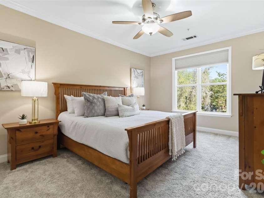 1000 Woodlawn Road, Charlotte, NC 28209.  MLS# CAR4358503, YatesRealty ID 2368. 