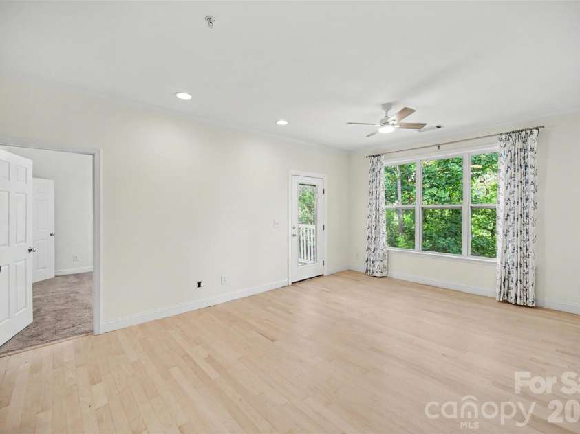 1000 Woodlawn Road, Charlotte, NC 28209.  MLS# CAR4398955, YatesRealty ID 2368. 
