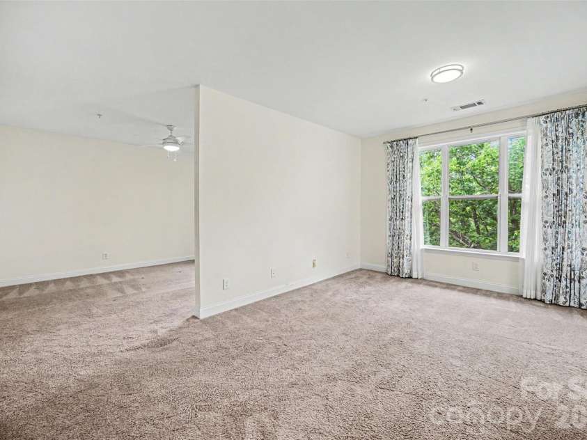 1000 Woodlawn Road, Charlotte, NC 28209.  MLS# CAR4398955, YatesRealty ID 2368. 