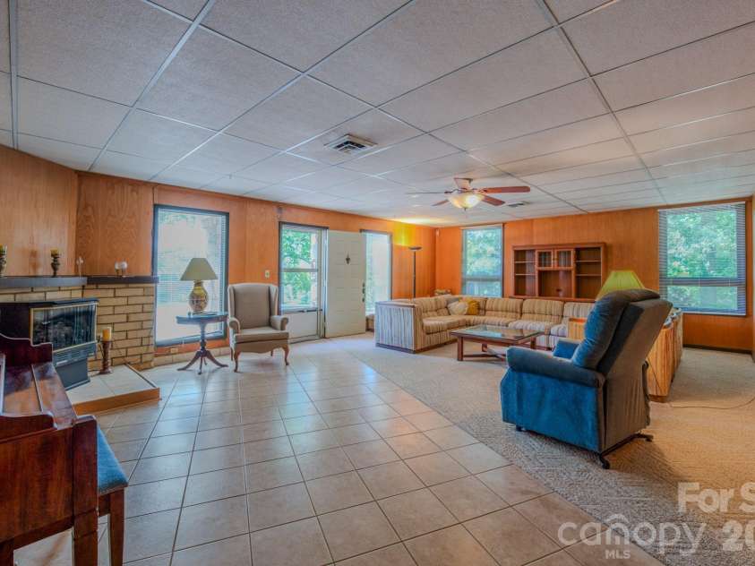22 Tilson Trail, Asheville, NC 28805.  MLS# CAR4383997, YatesRealty ID 23680. 