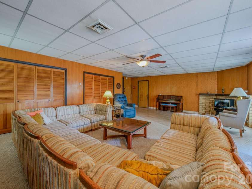 22 Tilson Trail, Asheville, NC 28805.  MLS# CAR4383997, YatesRealty ID 23680. 