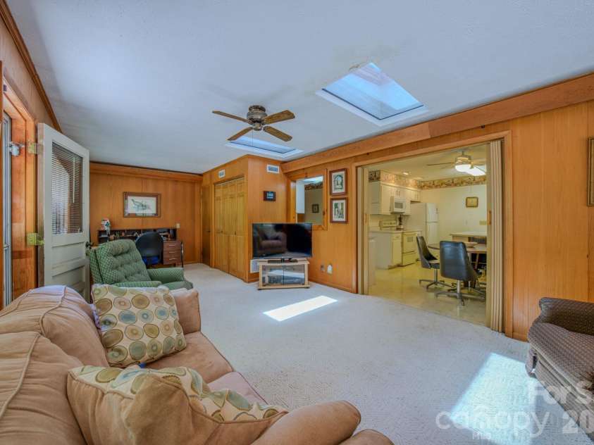 22 Tilson Trail, Asheville, NC 28805.  MLS# CAR4383997, YatesRealty ID 23680. 