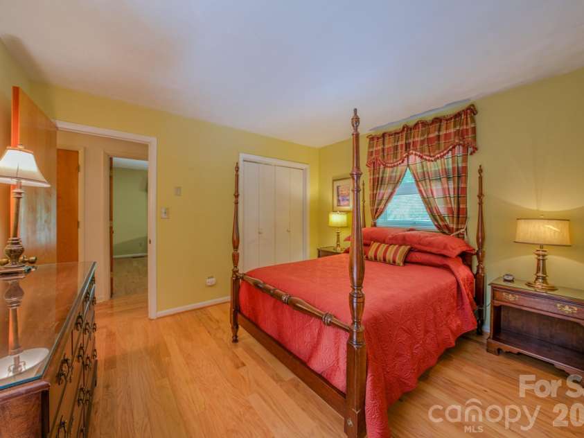 22 Tilson Trail, Asheville, NC 28805.  MLS# CAR4383997, YatesRealty ID 23680. 
