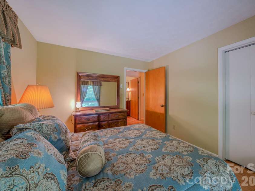 22 Tilson Trail, Asheville, NC 28805.  MLS# CAR4383997, YatesRealty ID 23680. 