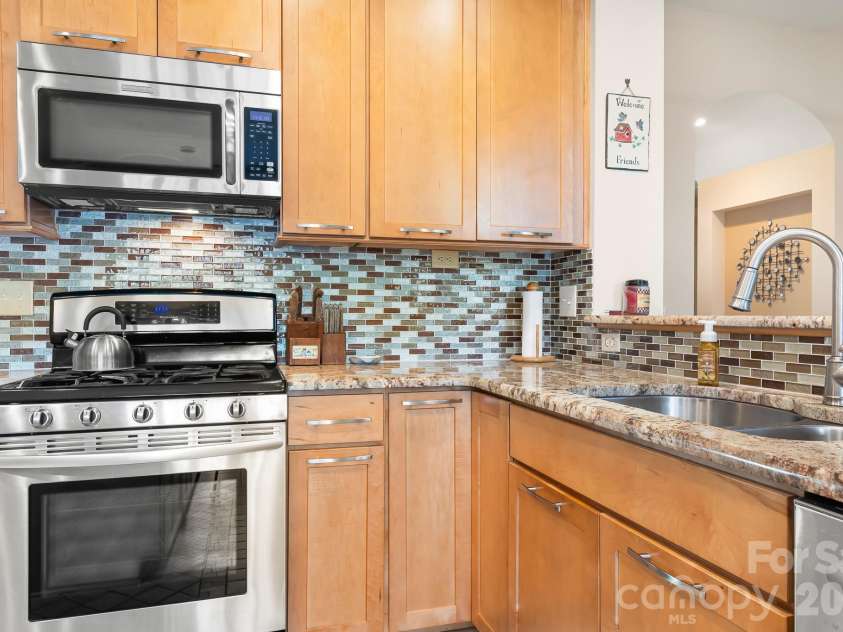 13403 Fremington Road, Huntersville, NC 28078.  MLS# CAR4379634, YatesRealty ID 23681. 