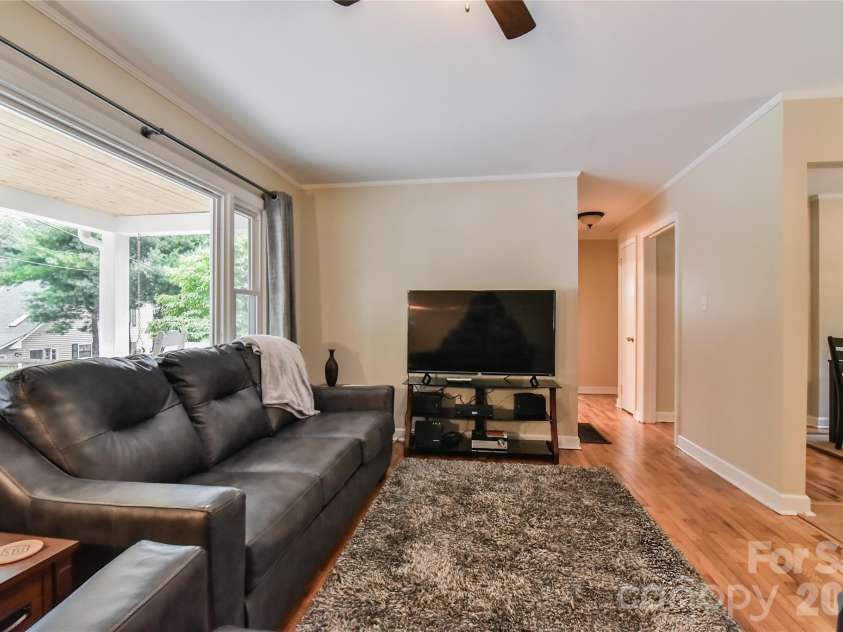 5 Keesler Street, Black Mountain, NC 28711.  MLS# CAR4330469, YatesRealty ID 23683. 