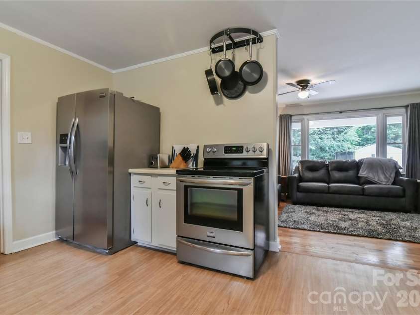 5 Keesler Street, Black Mountain, NC 28711.  MLS# CAR4330469, YatesRealty ID 23683. 