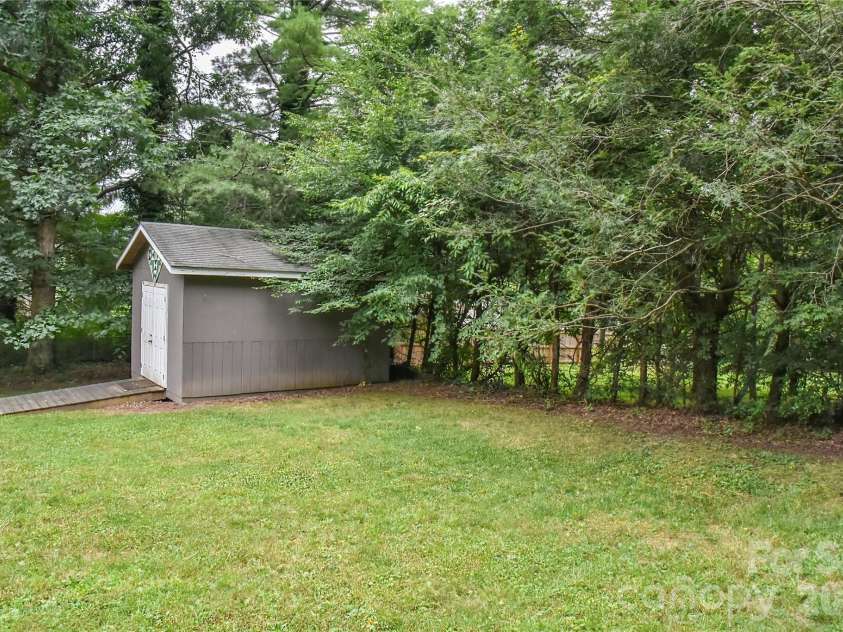 5 Keesler Street, Black Mountain, NC 28711.  MLS# CAR4330469, YatesRealty ID 23683. 