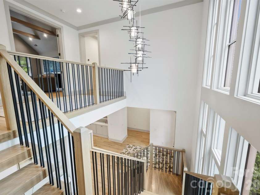 1525 Lynway Drive, Charlotte, NC 28203.  MLS# CAR4383789, YatesRealty ID 23684. 