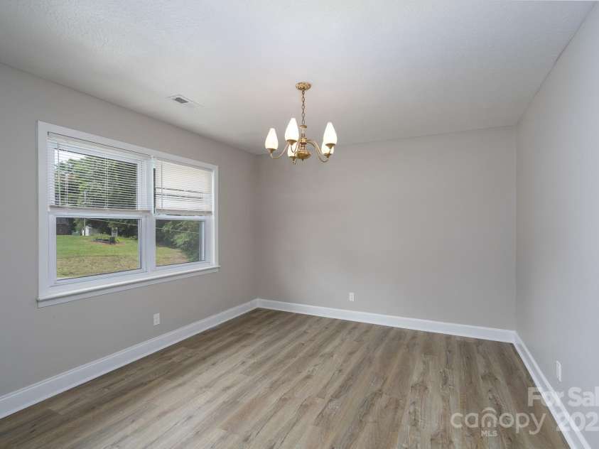 2617 Shady Lane Avenue, Concord, NC 28027.  MLS# CAR4268021, YatesRealty ID 23686. Main Floor - Dining