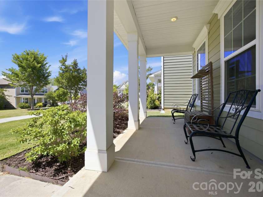 8113 Cornhill Avenue, Charlotte, NC 28277.  MLS# CAR4382966, YatesRealty ID 23686. 