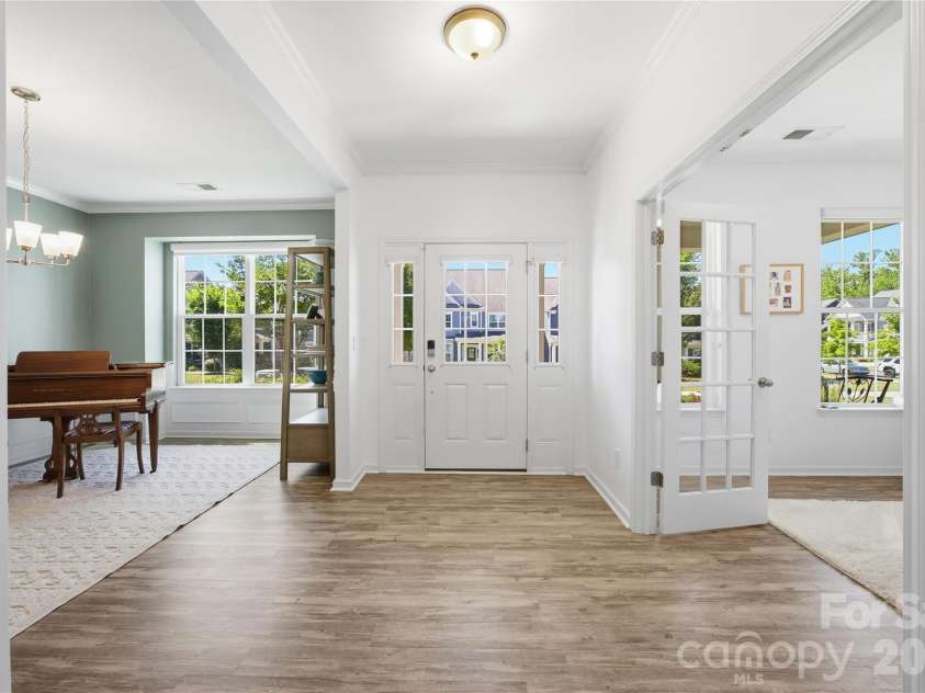 8113 Cornhill Avenue, Charlotte, NC 28277.  MLS# CAR4382966, YatesRealty ID 23686. 