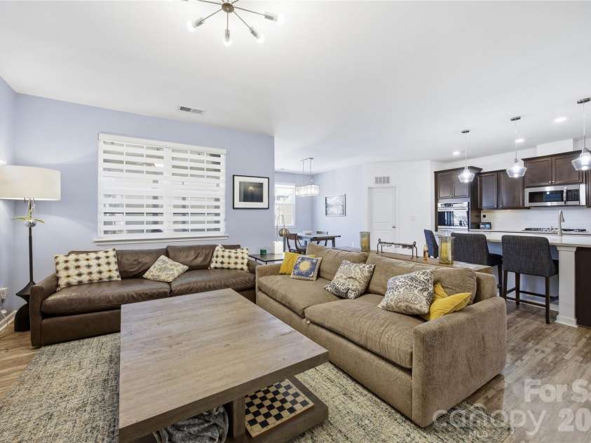 8113 Cornhill Avenue, Charlotte, NC 28277.  MLS# CAR4382966, YatesRealty ID 23686. 