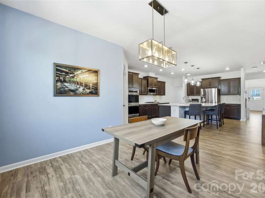 8113 Cornhill Avenue, Charlotte, NC 28277.  MLS# CAR4382966, YatesRealty ID 23686. 