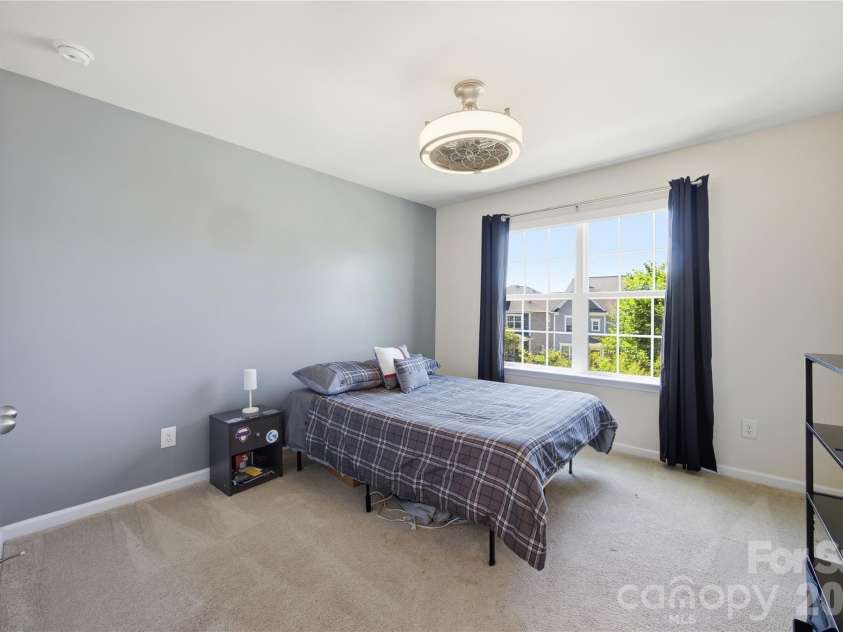 8113 Cornhill Avenue, Charlotte, NC 28277.  MLS# CAR4382966, YatesRealty ID 23686. 