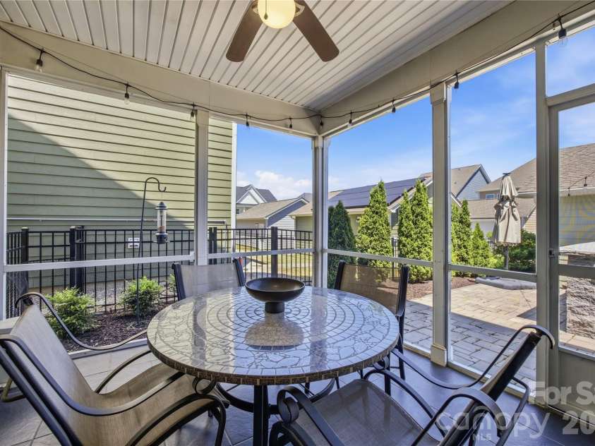 8113 Cornhill Avenue, Charlotte, NC 28277.  MLS# CAR4382966, YatesRealty ID 23686. 