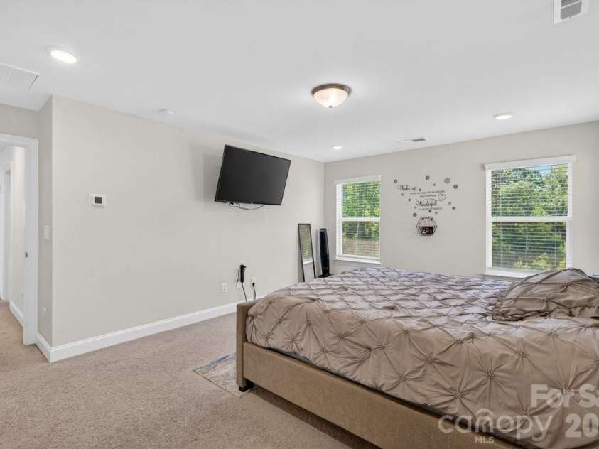 109 Heart Pine Lane, Statesville, NC 28677.  MLS# CAR4379496, YatesRealty ID 23688. 