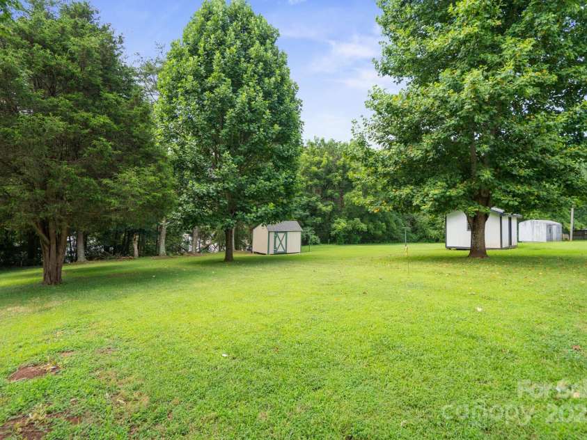 2321 Cline Street, Statesville, NC 28677.  MLS# CAR4277020, YatesRealty ID 23688. 