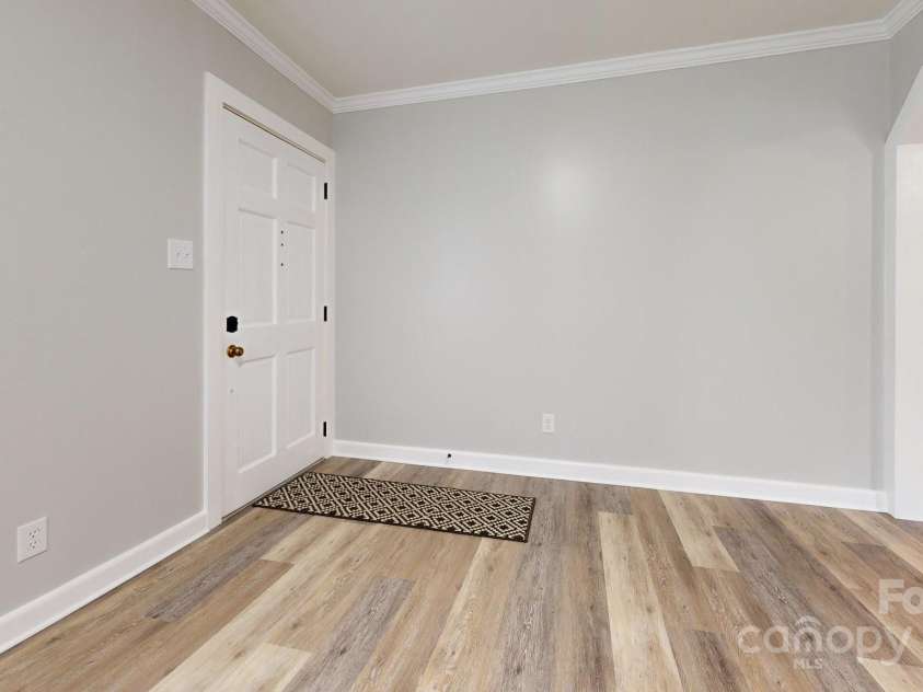 2321 Cline Street, Statesville, NC 28677.  MLS# CAR4277020, YatesRealty ID 23688. 