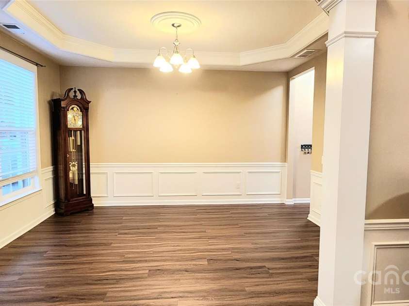 14021 Eldon Drive, Charlotte, NC 28277.  MLS# CAR4209893, YatesRealty ID 2369. Dining