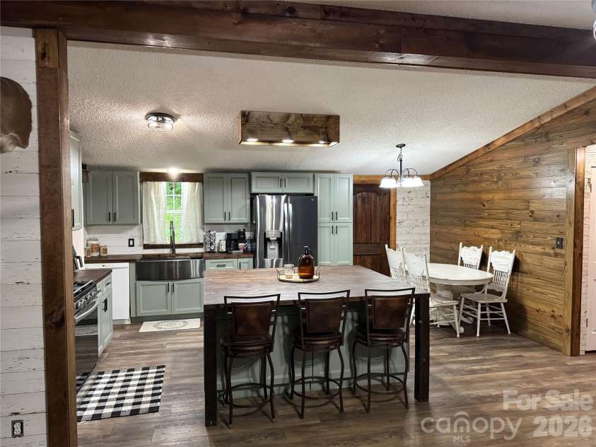 71 Ledford Ridge Lane, Bakersville, NC 28705.  MLS# CAR4384053, YatesRealty ID 23690. 