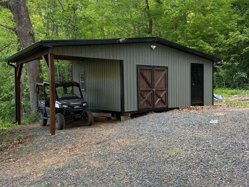 71 Ledford Ridge Lane, Bakersville, NC 28705.  MLS# CAR4384053, YatesRealty ID 23690. 