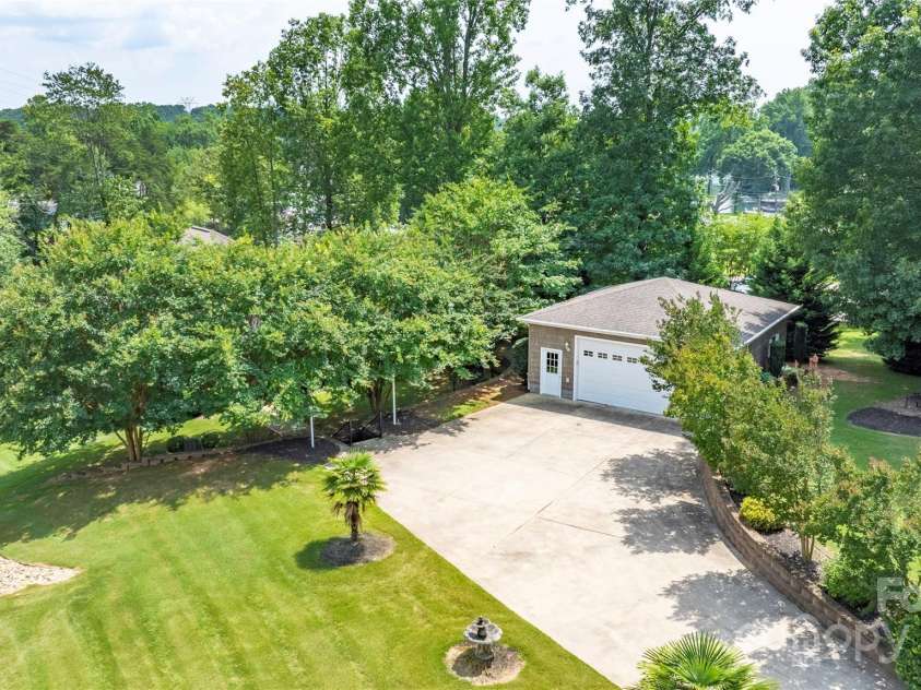 4478 Lake Drive, Sherrills Ford, NC 28673.  MLS# CAR4276198, YatesRealty ID 23691. 