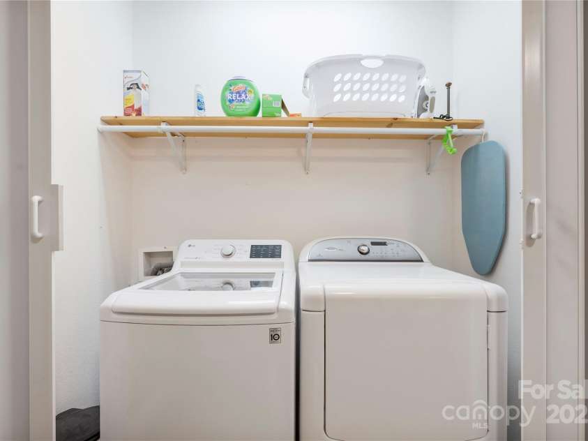 4478 Lake Drive, Sherrills Ford, NC 28673.  MLS# CAR4276198, YatesRealty ID 23691. Laundry machines