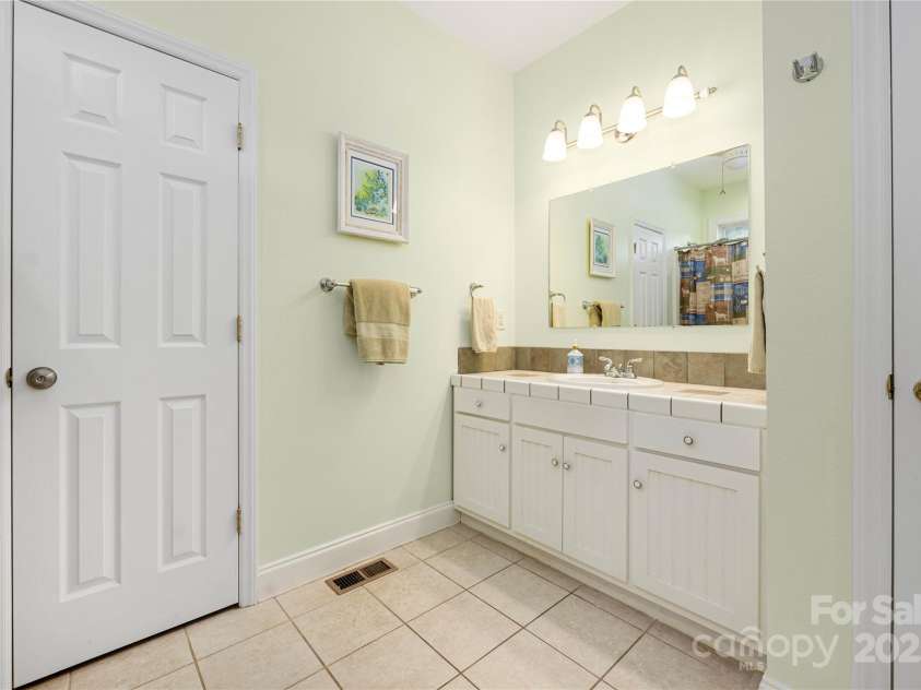 4478 Lake Drive, Sherrills Ford, NC 28673.  MLS# CAR4276198, YatesRealty ID 23691. Master bathroom