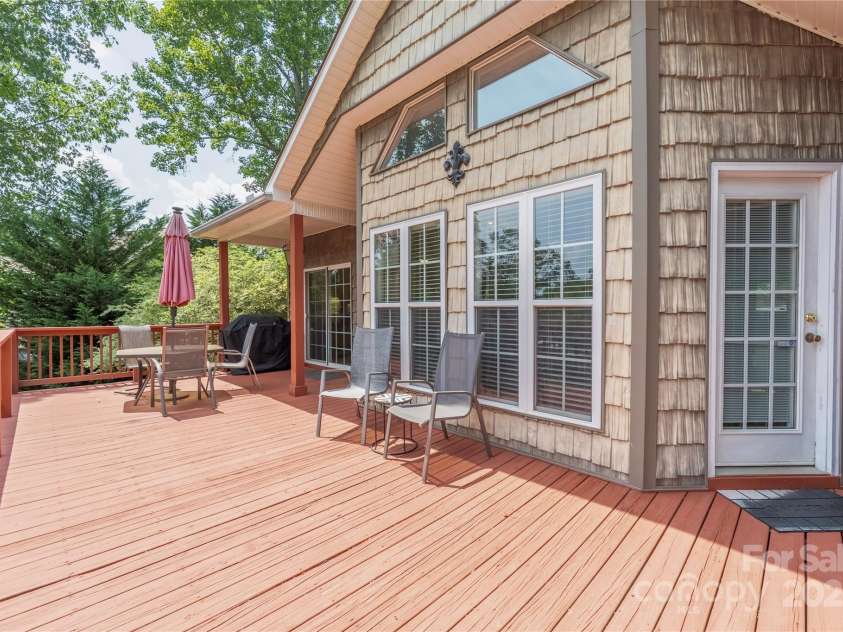 4478 Lake Drive, Sherrills Ford, NC 28673.  MLS# CAR4276198, YatesRealty ID 23691. Upper deck