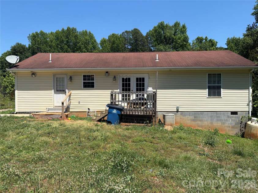 1721 Fallston Road, Shelby, NC 28150.  MLS# CAR4382930, YatesRealty ID 23692. 