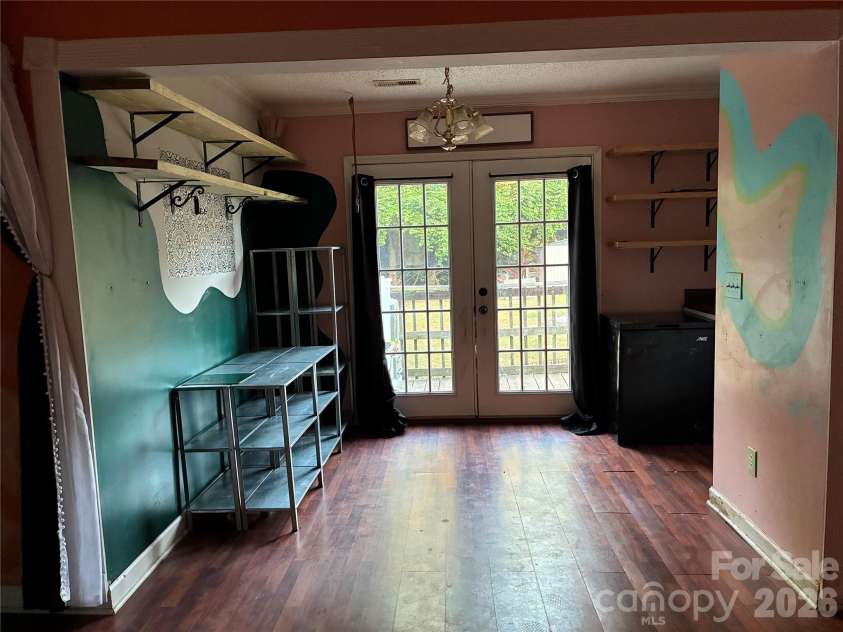 1721 Fallston Road, Shelby, NC 28150.  MLS# CAR4382930, YatesRealty ID 23692. Dining area