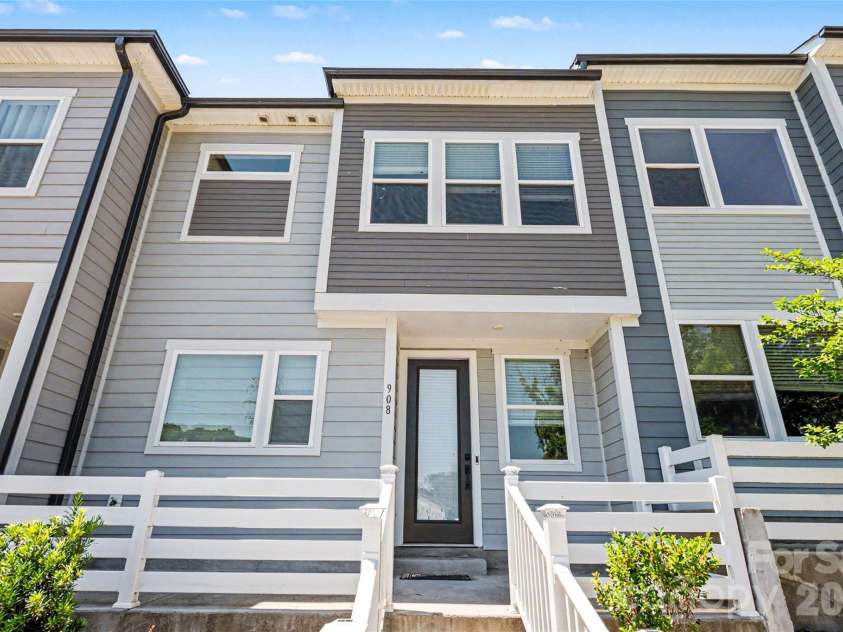 908 Kinsey Alley, Charlotte, NC 28217.  MLS# CAR4383073, YatesRealty ID 23693. 