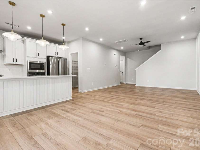 908 Kinsey Alley, Charlotte, NC 28217.  MLS# CAR4383073, YatesRealty ID 23693. 