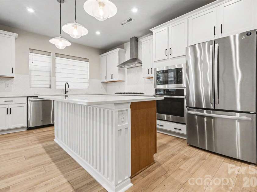 908 Kinsey Alley, Charlotte, NC 28217.  MLS# CAR4383073, YatesRealty ID 23693. 