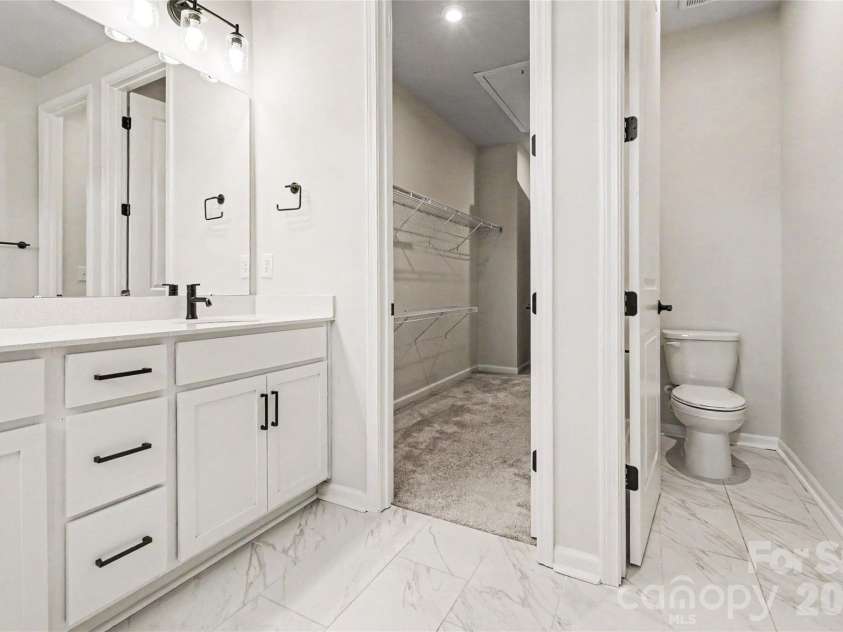 908 Kinsey Alley, Charlotte, NC 28217.  MLS# CAR4383073, YatesRealty ID 23693. 