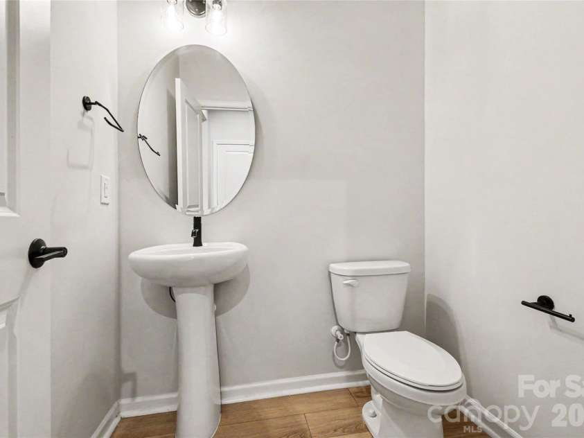 908 Kinsey Alley, Charlotte, NC 28217.  MLS# CAR4383073, YatesRealty ID 23693. 