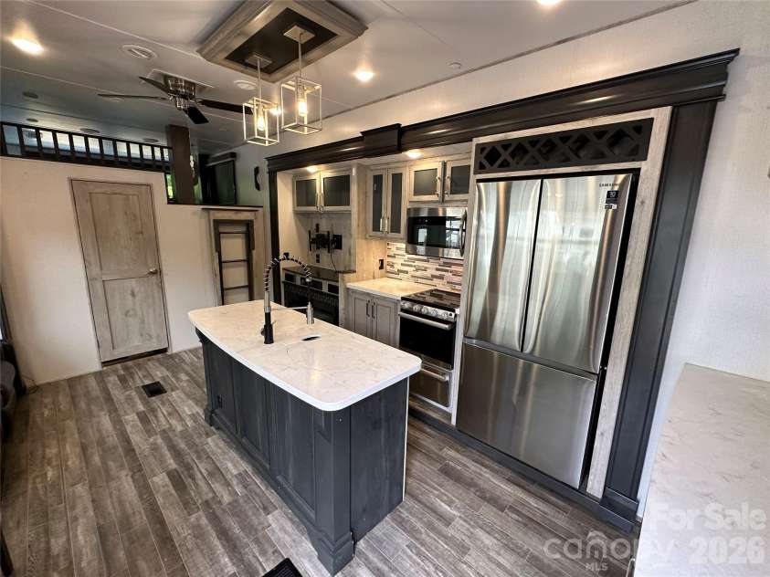 133 Marina Drive, New London, NC 28127.  MLS# CAR4383150, YatesRealty ID 23694. 